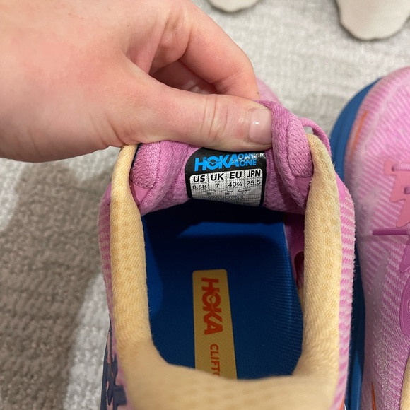 Hoka Cliftons 9 Pink - Picture 4 of 5